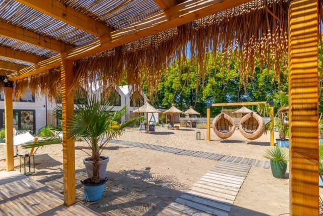 מיילנו Lulu Holiday Resort Domki Z Podgrzewanym Basenem מראה חיצוני תמונה